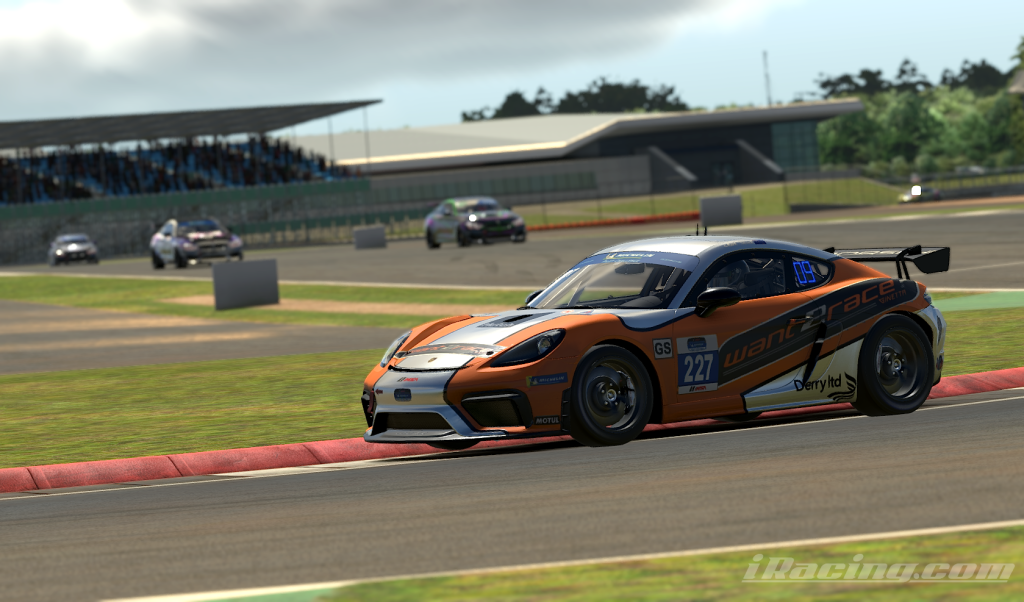 Apex Racing Academy GT4 VRS Super Series | Round 2 at Silverstone GP